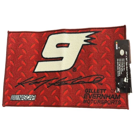 NASCAR Gillett Evernham Motorsports 20"x30" Rug - Picture 3 of 10